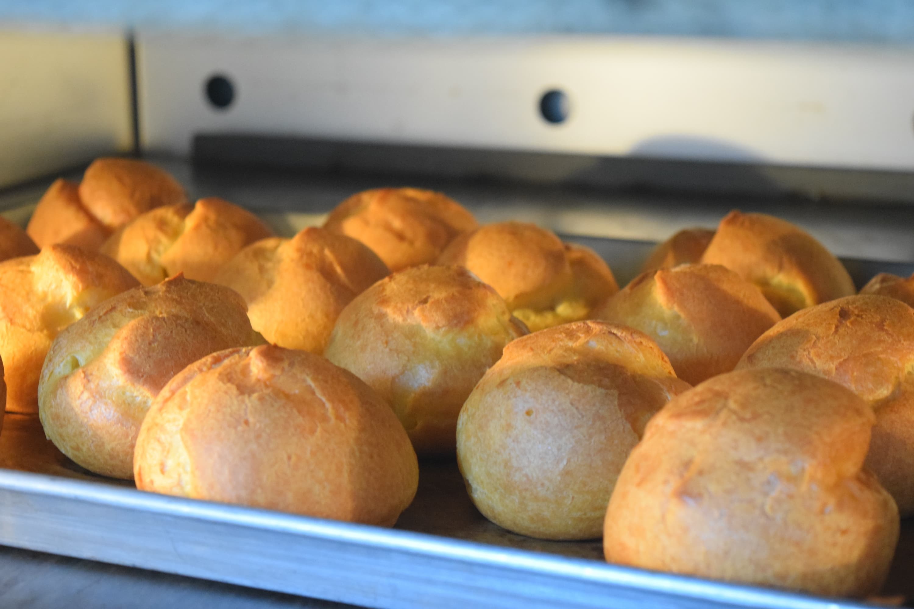 milk-cream-puff